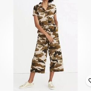 Madewell Wide-Leg Utility Jumpsuit in Cottontail Camo Size 6